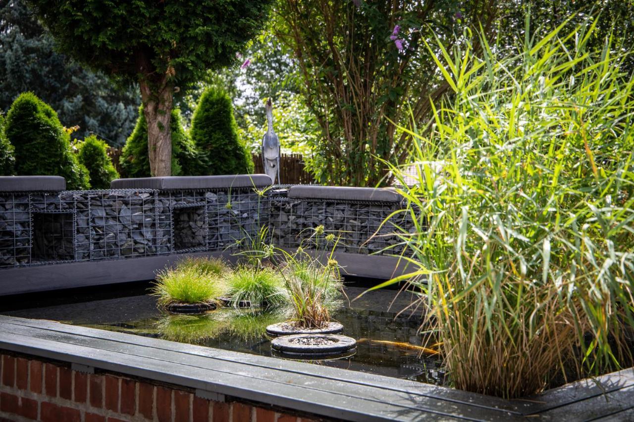 Unterschlupf Radeberg Mit Garten & Whirlpool Exterior photo